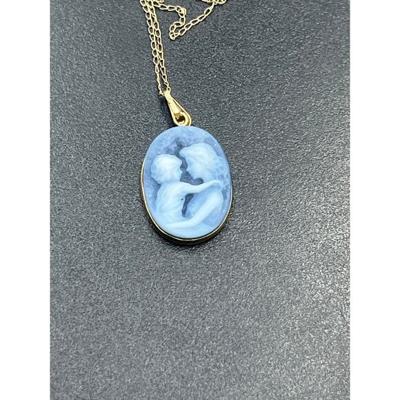 OTC Italy Vintage 10k Yellow Gold Blue Agate Mother Child Carved Cameo Pendant - Picture 12 of 14
